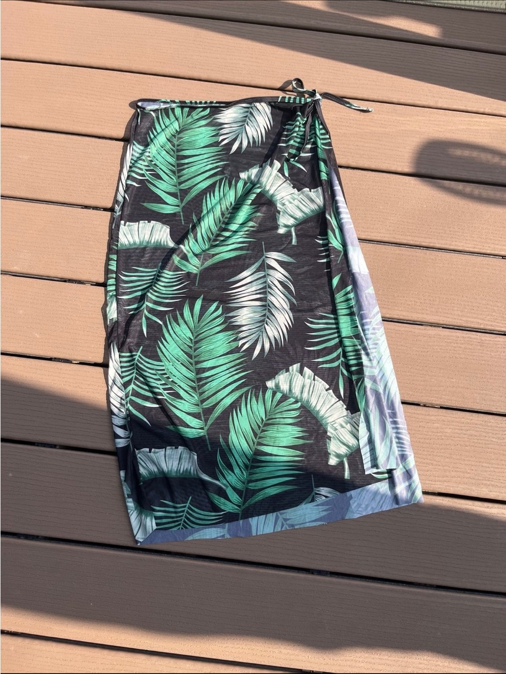 Women’s Green Palm Print Swim Sarong Wrap